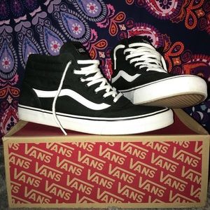 Black/White Hi Vans